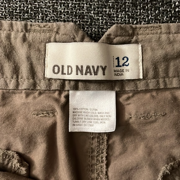 Old Navy shorts - Picture 2 of 5